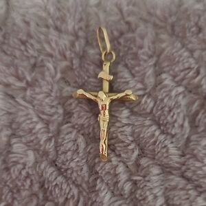 10k Gold Crucifiz Pendent